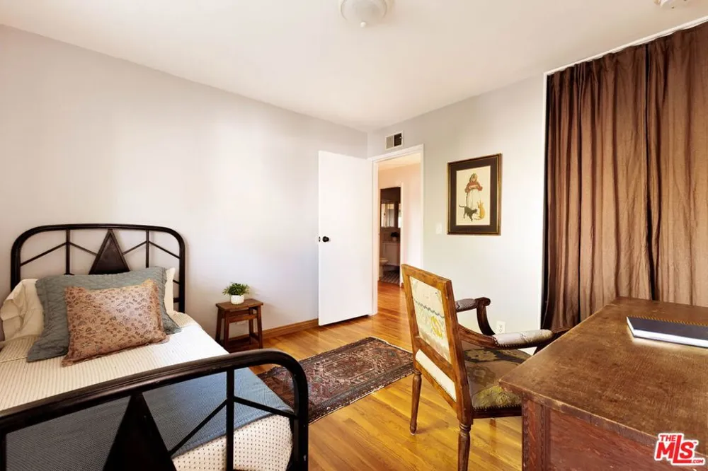 4252 Fair Avenue #10 Los Angeles, CA 91602