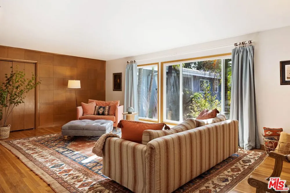 4252 Fair Avenue #10 Los Angeles, CA 91602
