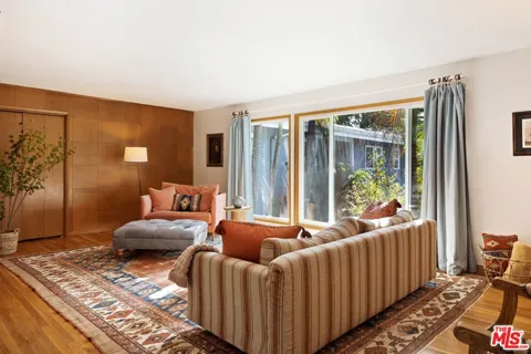 4252 Fair Avenue #10