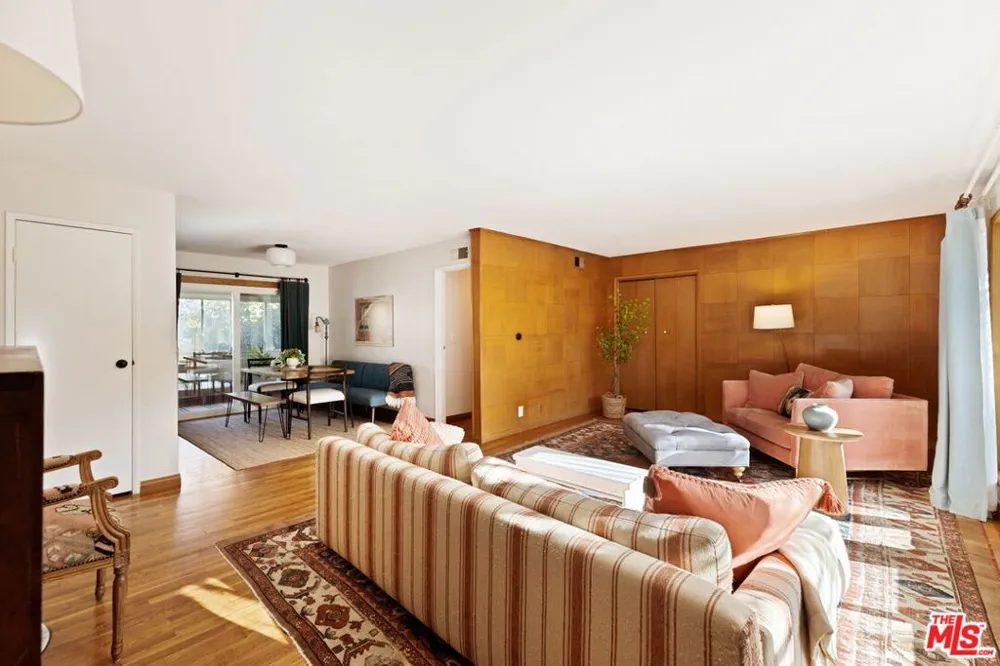 4252 Fair Avenue #10 Los Angeles, CA 91602