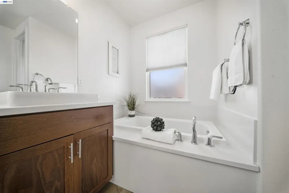 479 Diller St Alameda, CA 94501