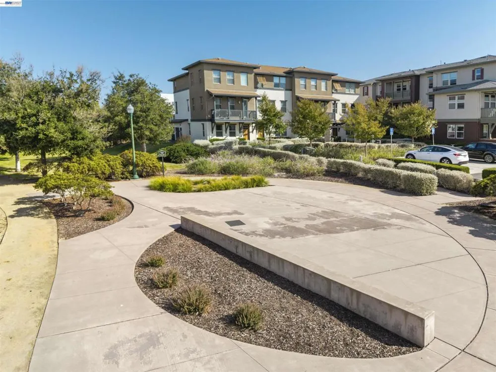 479 Diller St Alameda, CA 94501