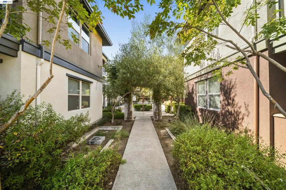 479 Diller St Alameda, CA 94501