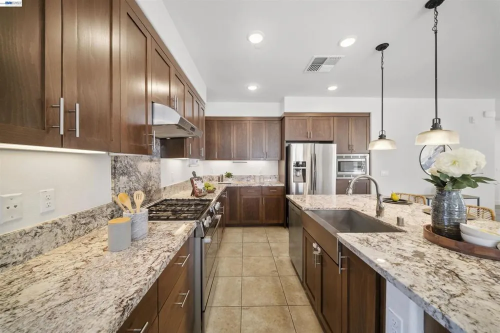 479 Diller St Alameda, CA 94501