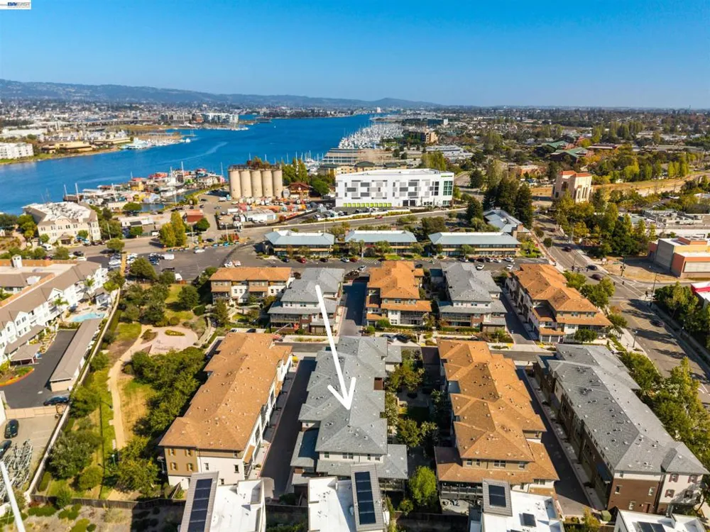 479 Diller St Alameda, CA 94501