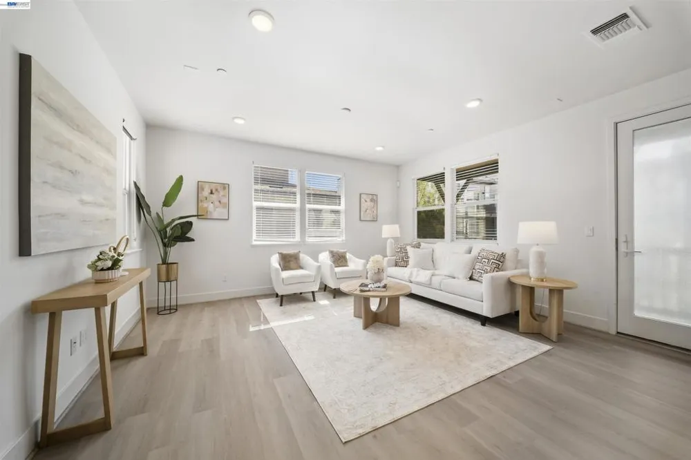 479 Diller St Alameda, CA 94501
