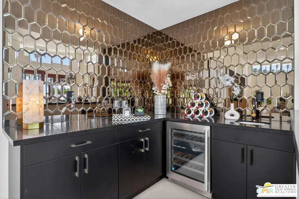 2078 S Chico Drive Palm Springs, CA 92264