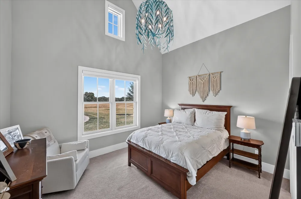 7490 County Road 423 Grandview, TX 76050