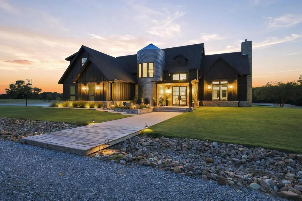 1589 County Road 4720 Wolfe City, TX 75496