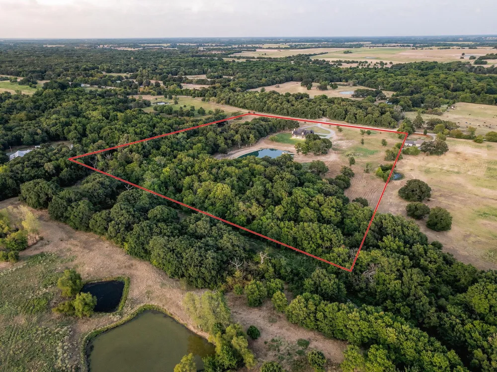 1589 County Road 4720 Wolfe City, TX 75496