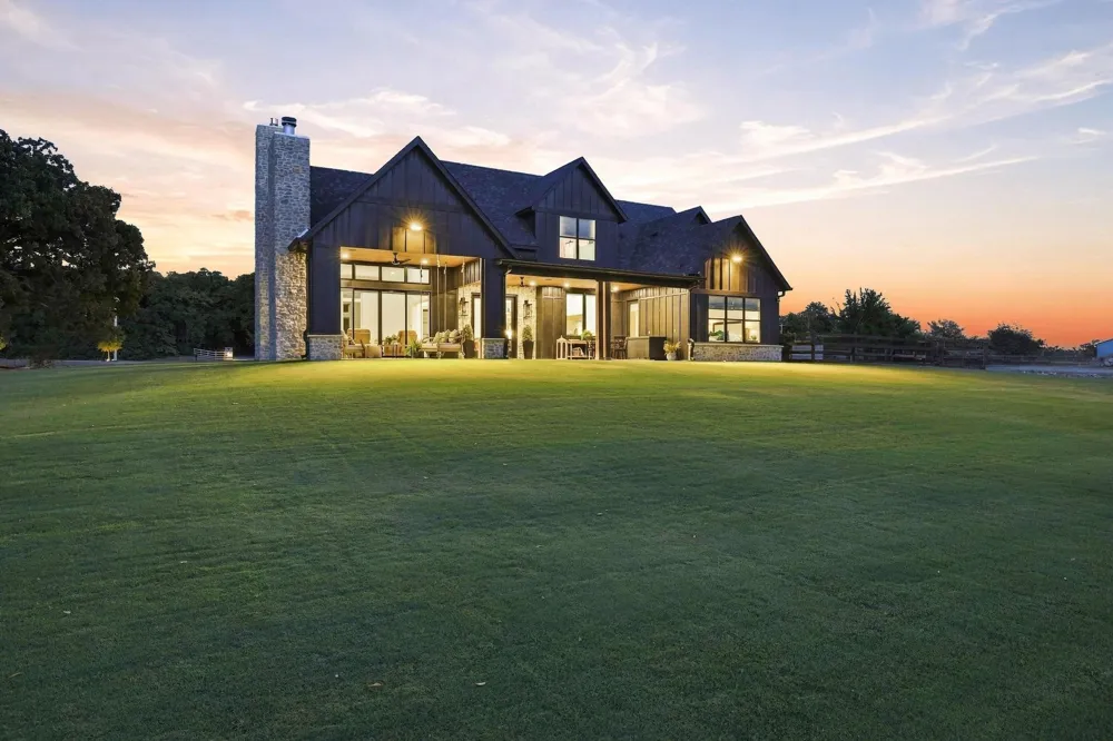 1589 County Road 4720 Wolfe City, TX 75496