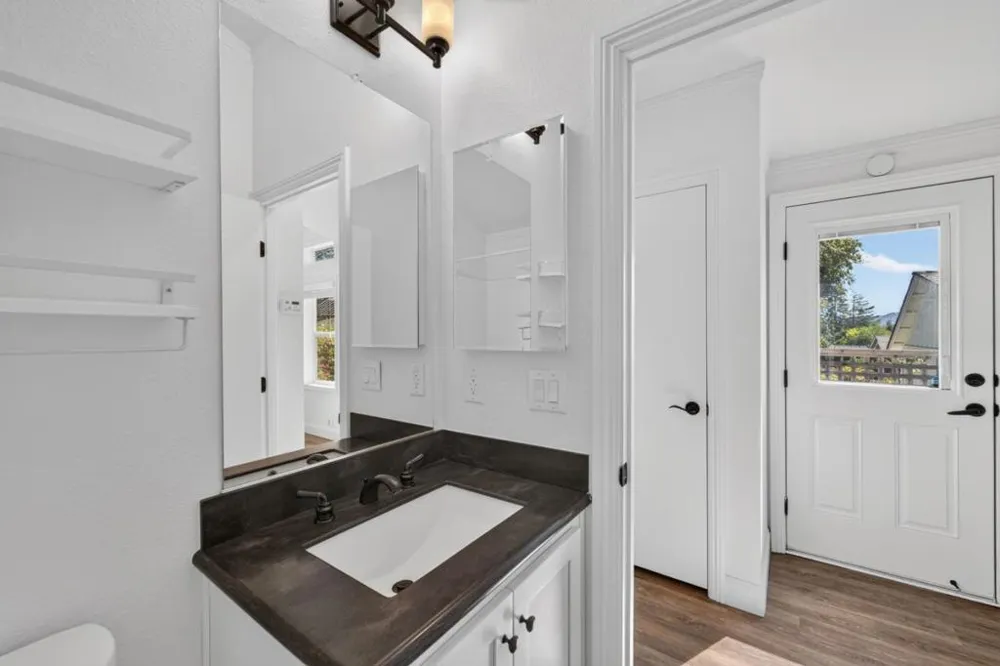 17445 Pleasant View Avenue Monte Sereno, CA 95030