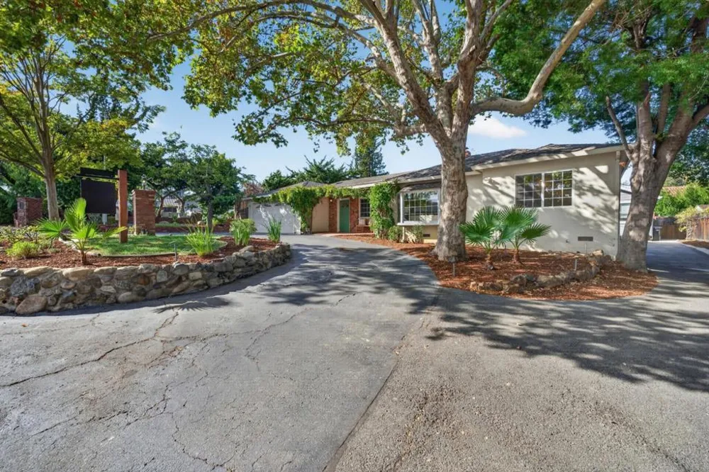 17445 Pleasant View Avenue Monte Sereno, CA 95030