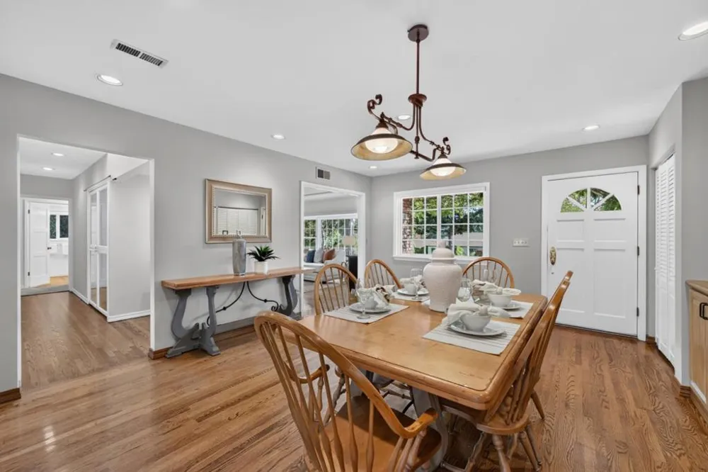 17445 Pleasant View Avenue Monte Sereno, CA 95030