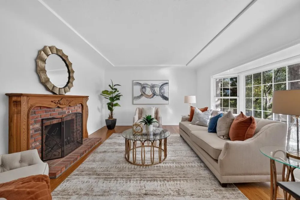 17445 Pleasant View Avenue Monte Sereno, CA 95030