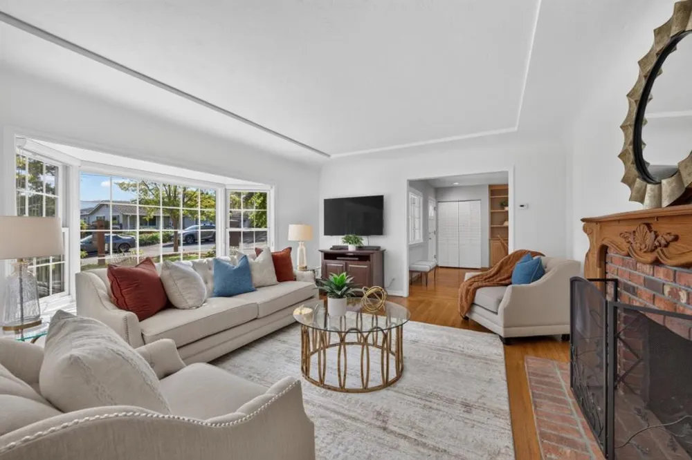 17445 Pleasant View Avenue Monte Sereno, CA 95030