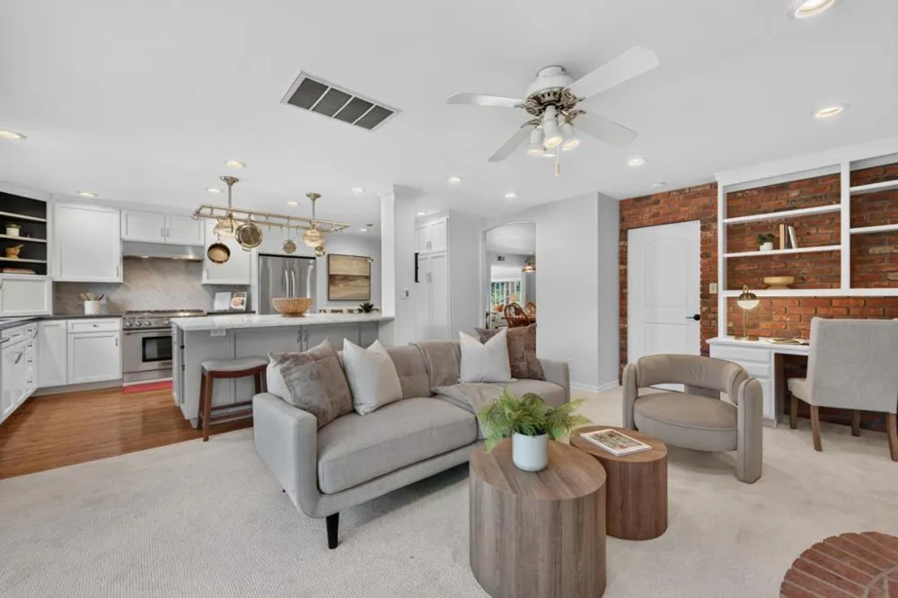 17445 Pleasant View Avenue Monte Sereno, CA 95030