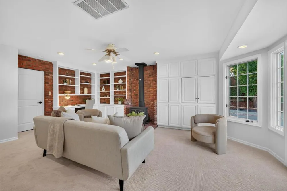 17445 Pleasant View Avenue Monte Sereno, CA 95030