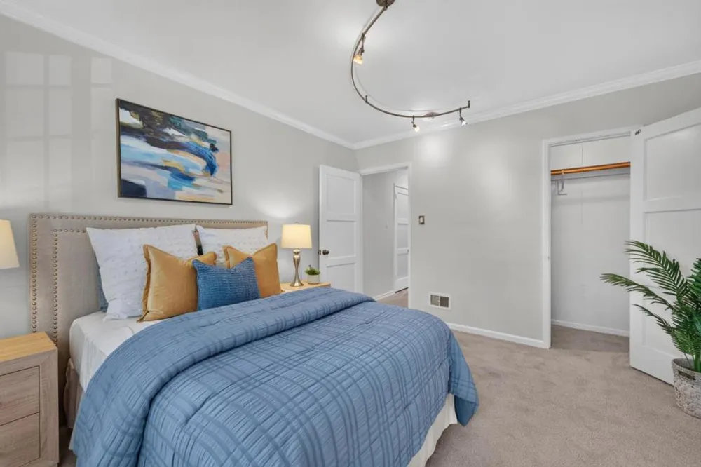 17445 Pleasant View Avenue Monte Sereno, CA 95030