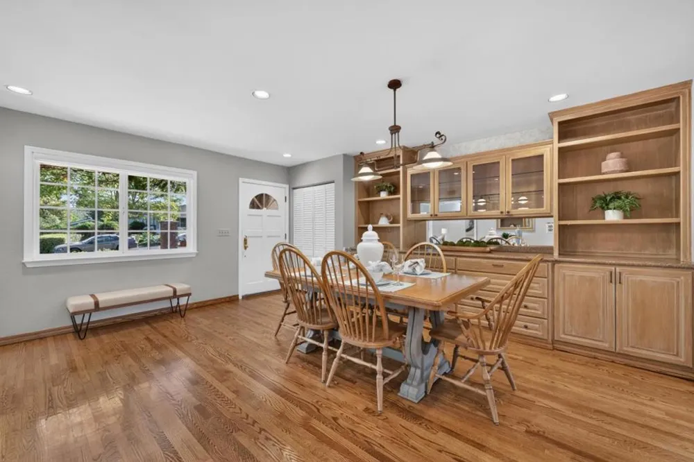 17445 Pleasant View Avenue Monte Sereno, CA 95030