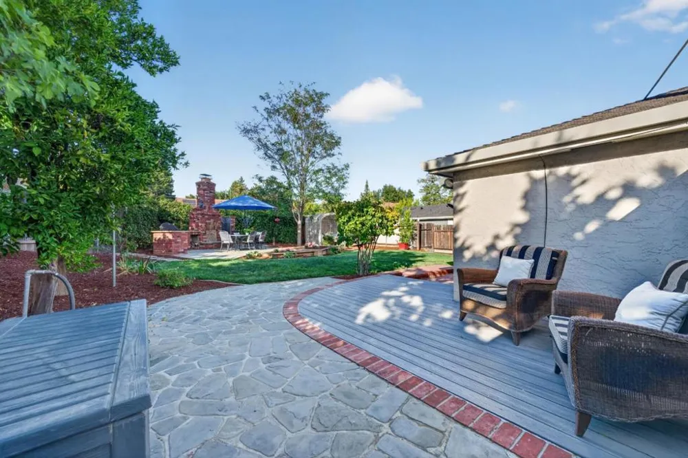 17445 Pleasant View Avenue Monte Sereno, CA 95030