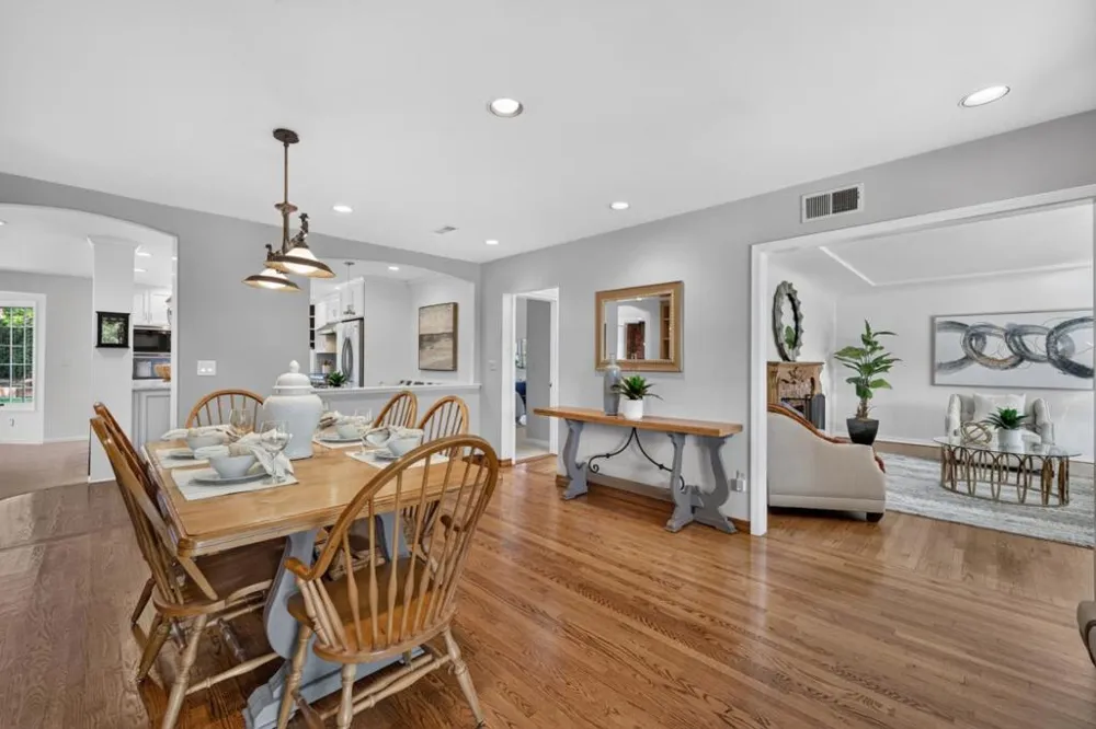 17445 Pleasant View Avenue Monte Sereno, CA 95030