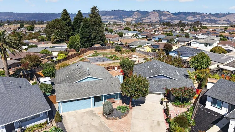722 Heather Court Watsonville, CA 95076