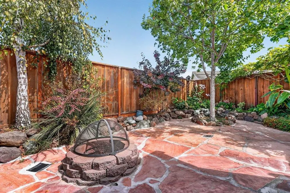 722 Heather Court Watsonville, CA 95076