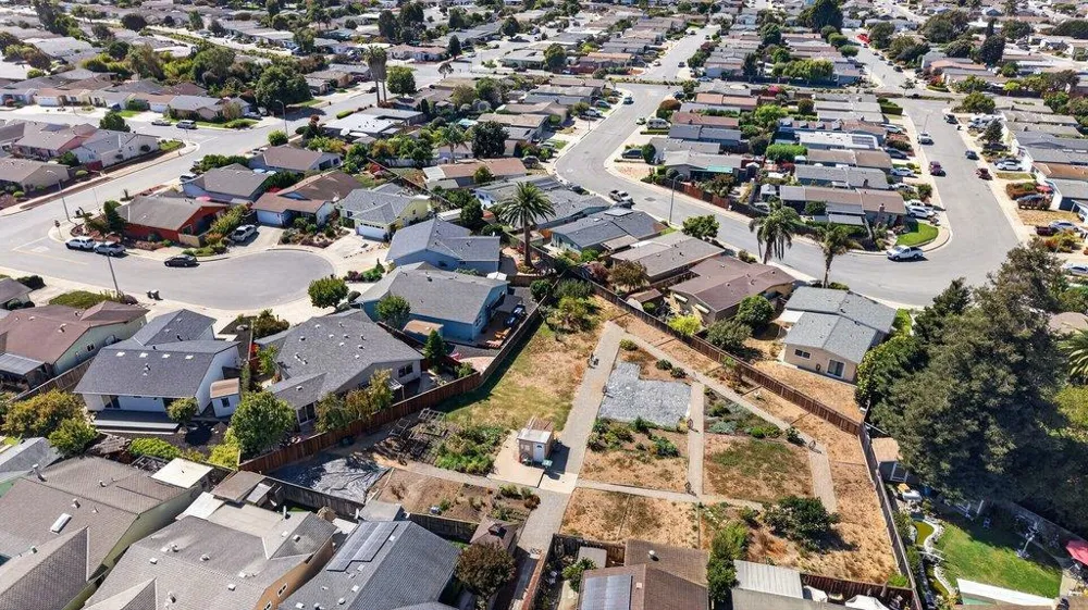 722 Heather Court Watsonville, CA 95076