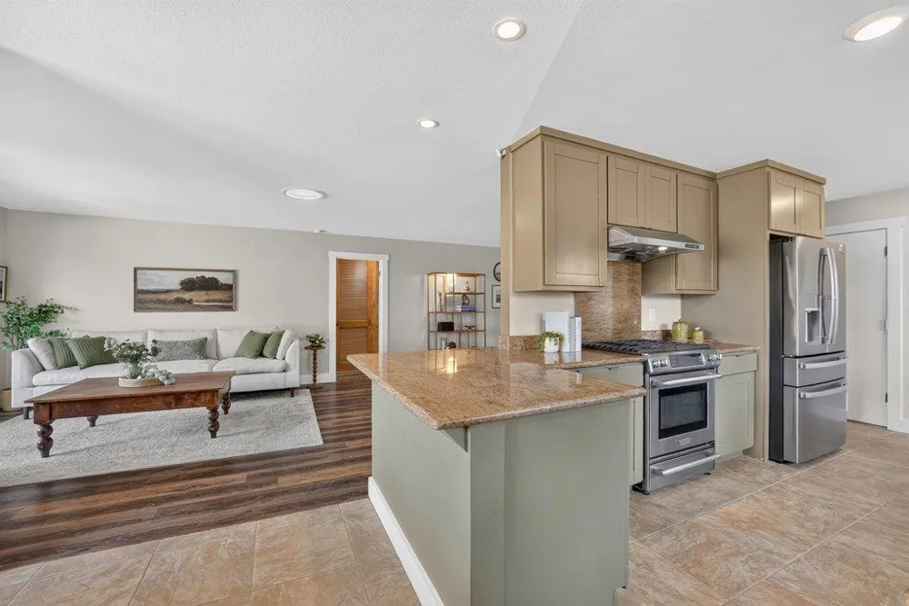 722 Heather Court Watsonville, CA 95076