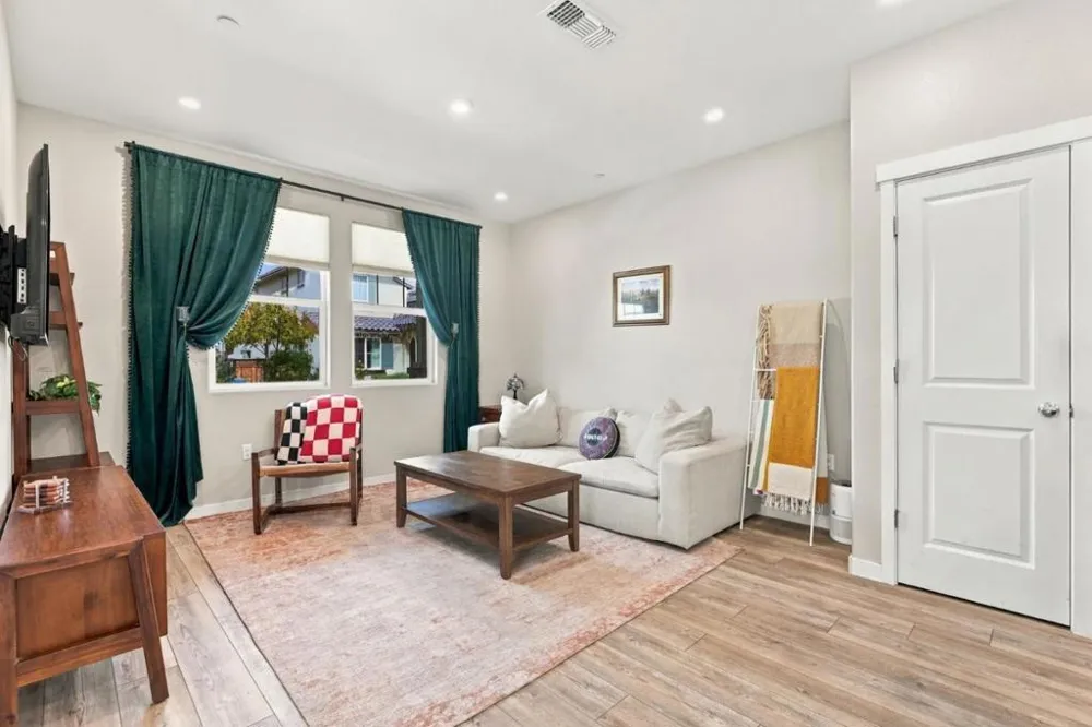 2229 S Snell Lane Mountain House, CA 95391