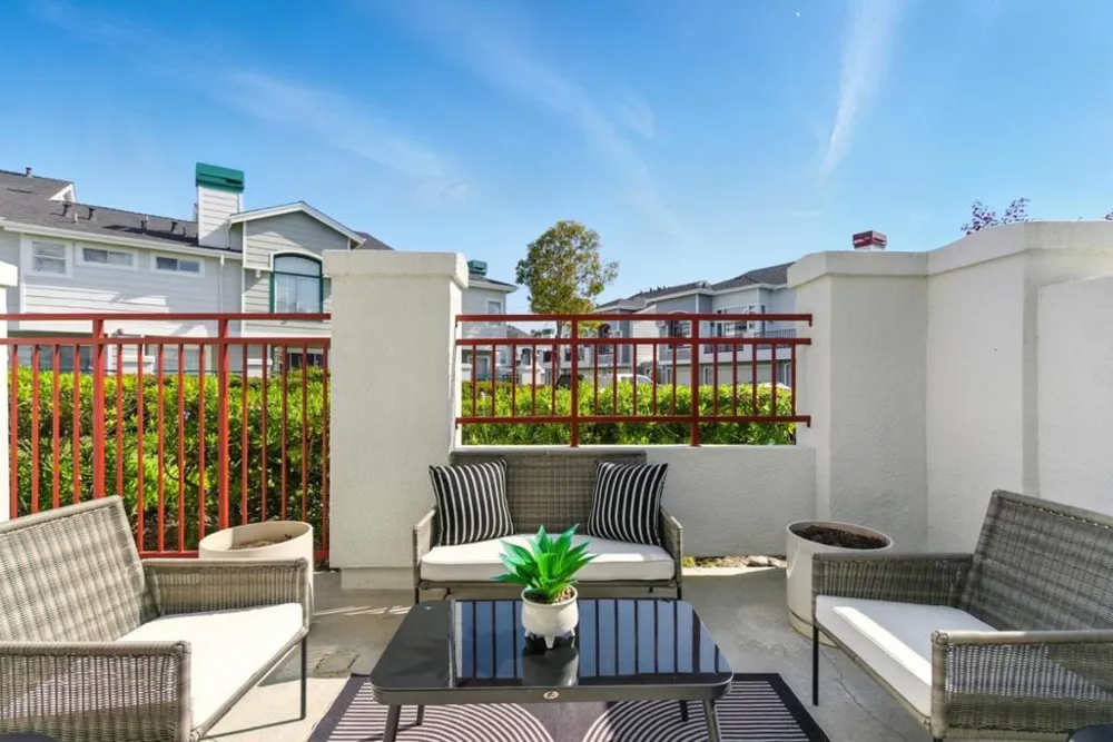 583 Shoal Circle Redwood City, CA 94065