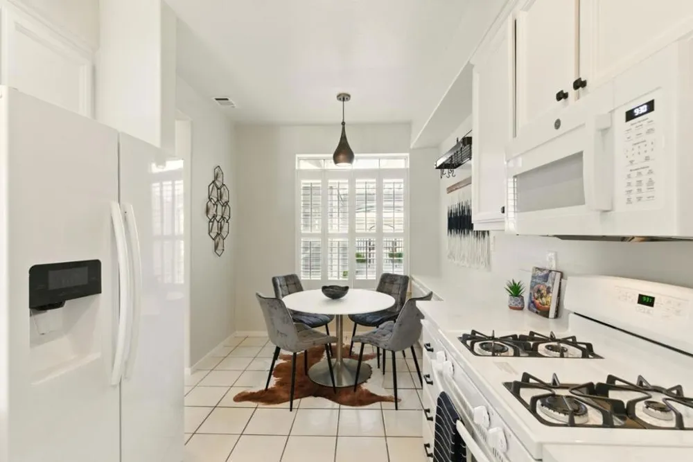583 Shoal Circle Redwood City, CA 94065