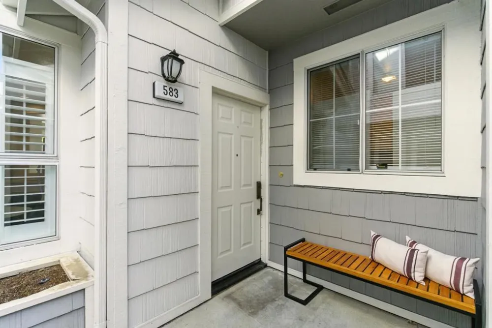 583 Shoal Circle Redwood City, CA 94065