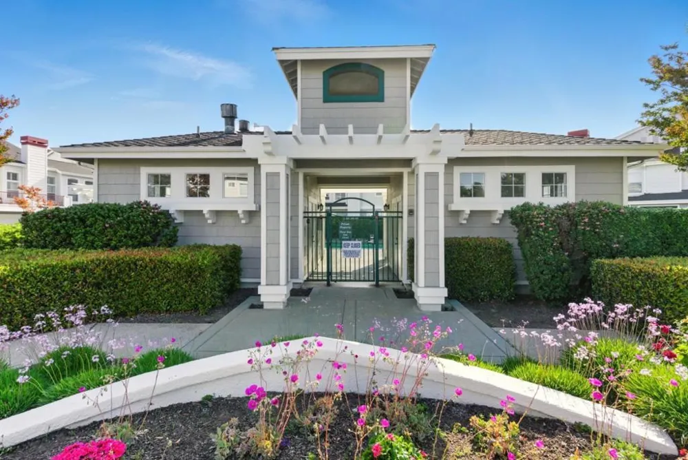 583 Shoal Circle Redwood City, CA 94065