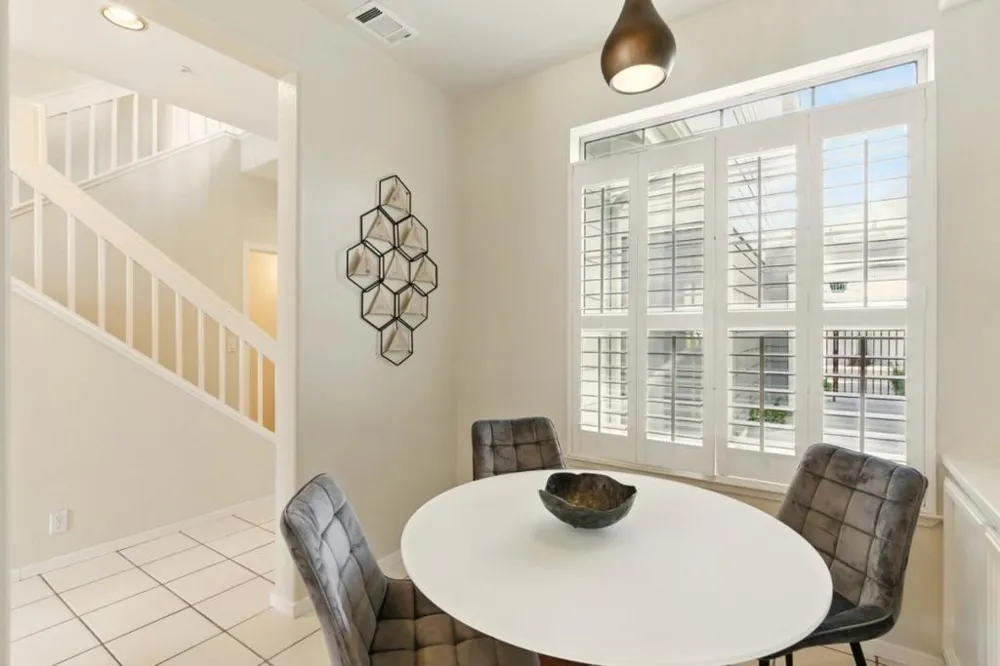 583 Shoal Circle Redwood City, CA 94065