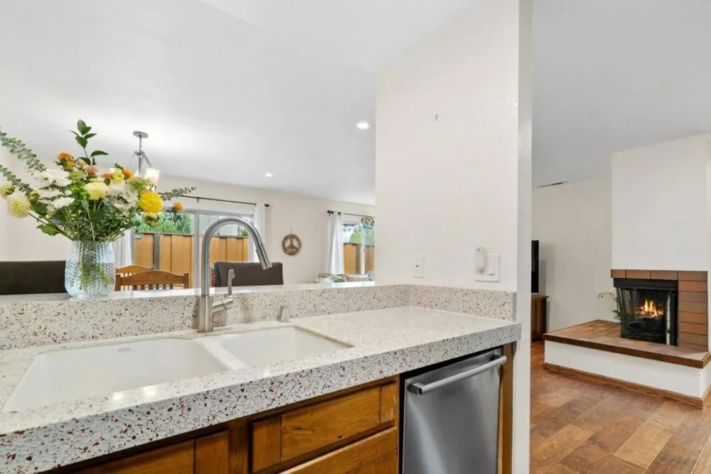 6122 Sheraton Place Aptos, CA 95003