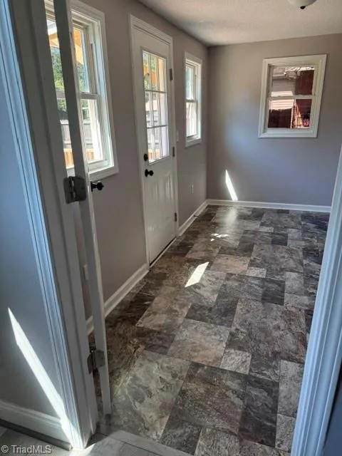 1009 Poplar Street Reidsville, NC 27320