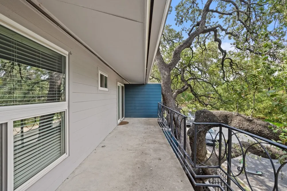 1210 Windsor Road #209 Austin, TX 78703