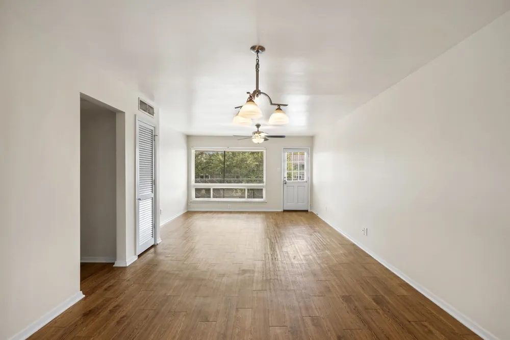 1210 Windsor Road #209 Austin, TX 78703