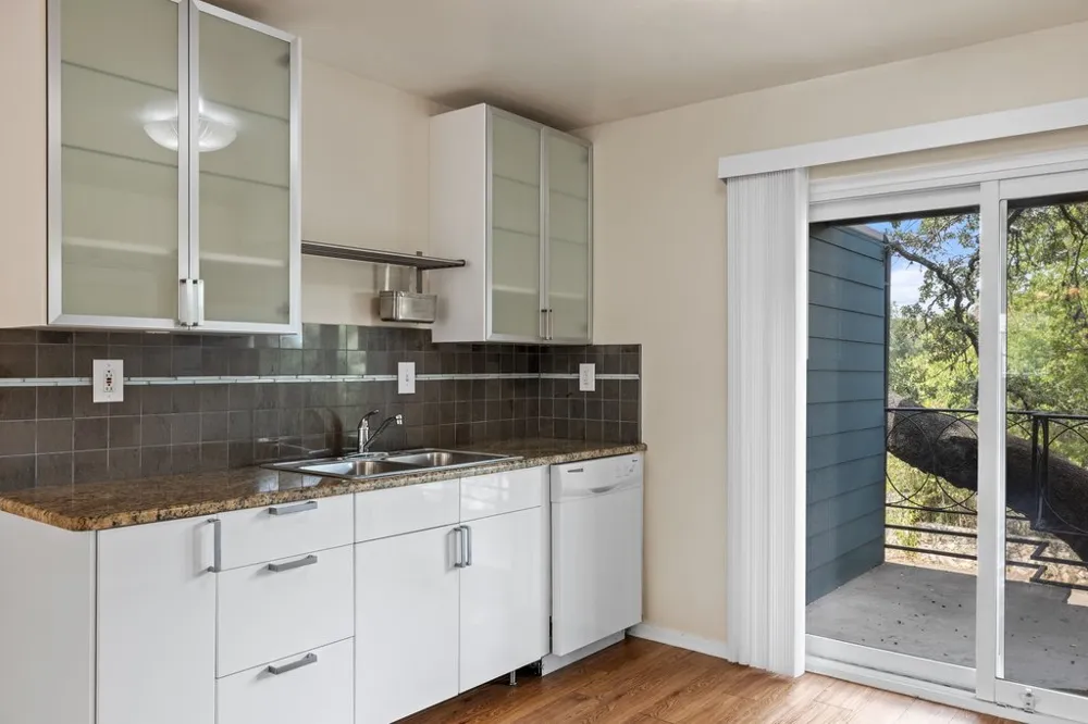 1210 Windsor Road #209 Austin, TX 78703