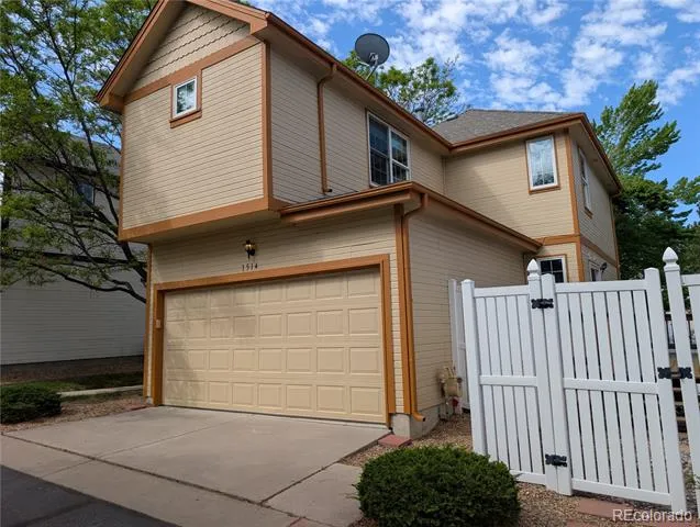 1514 S Buckley Way Aurora, CO 80017