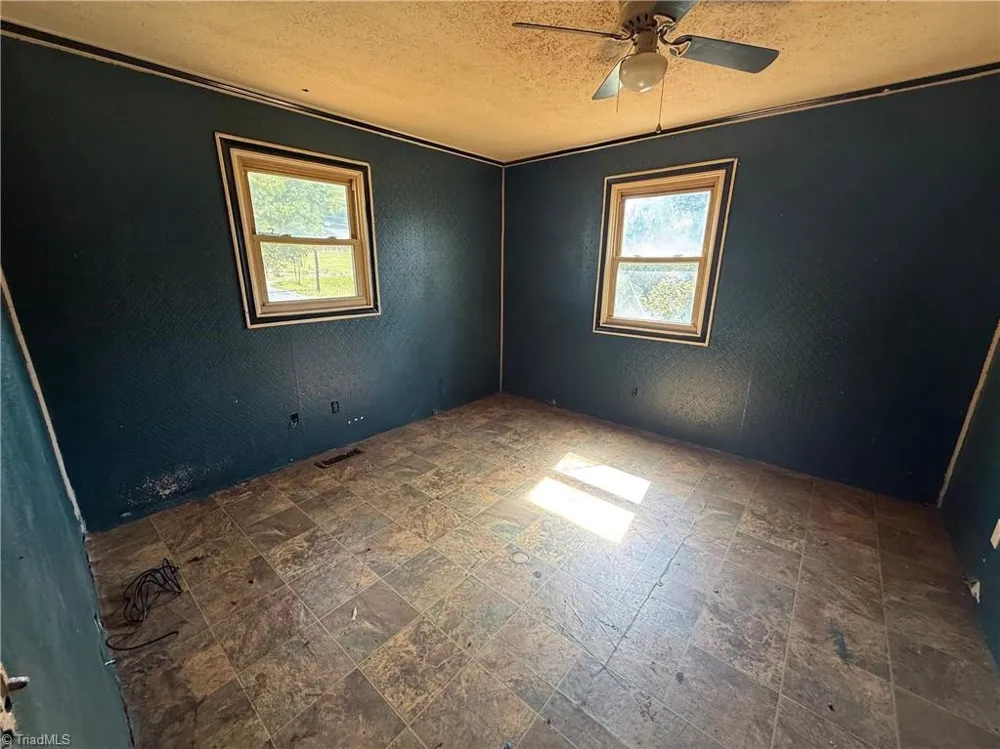 5170 NC Highway 700 Eden, NC 27288