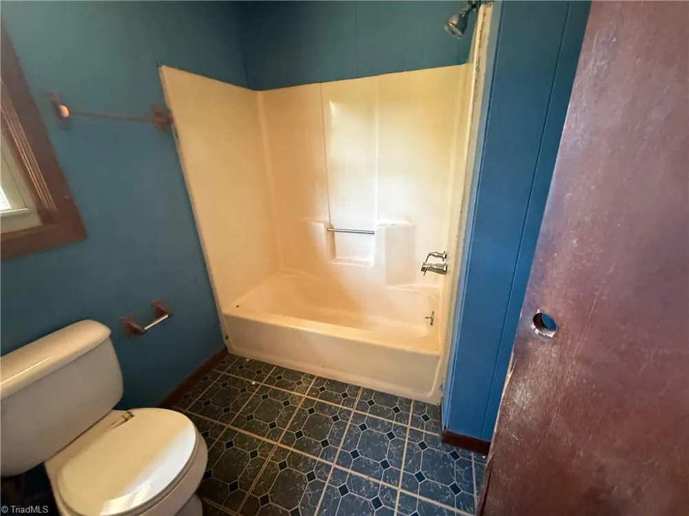 5170 NC Highway 700 Eden, NC 27288