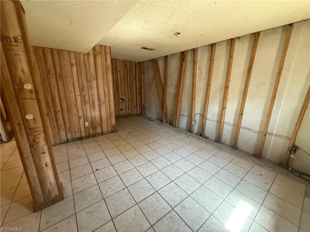 5170 NC Highway 700 Eden, NC 27288