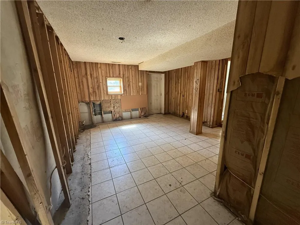 5170 NC Highway 700 Eden, NC 27288