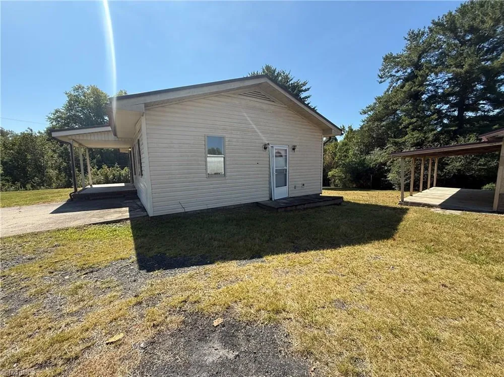 5170 NC Highway 700 Eden, NC 27288