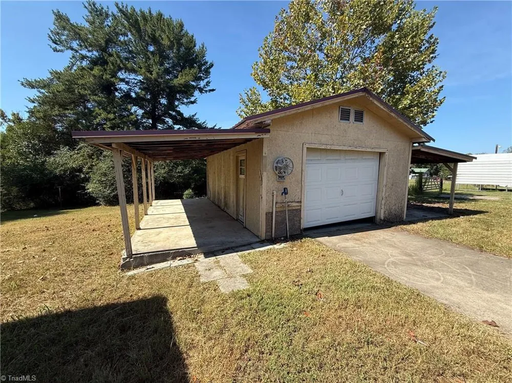5170 NC Highway 700 Eden, NC 27288