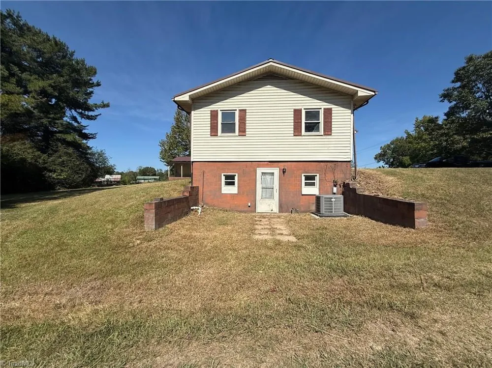 5170 NC Highway 700 Eden, NC 27288