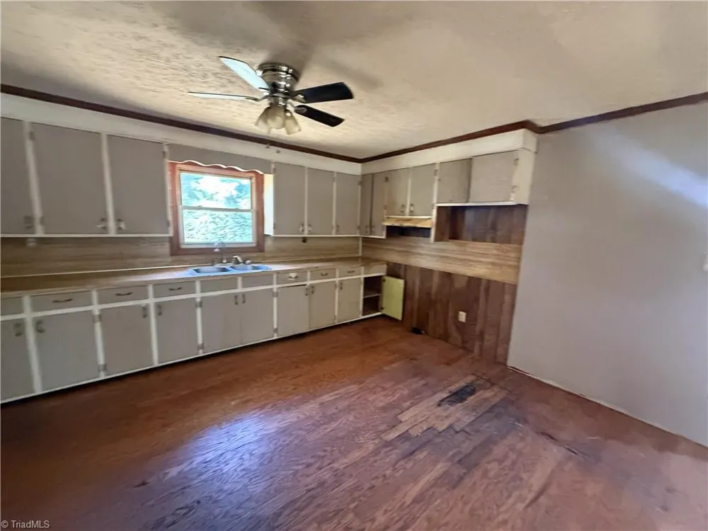 5170 NC Highway 700 Eden, NC 27288